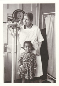 Alice Weld Tallant and young patient