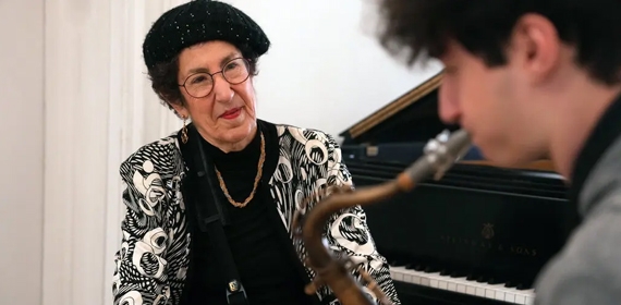 ‘The New York Times’ Profiles Trailblazing Jazz Musician, Teacher Carol Sudhalter ’64