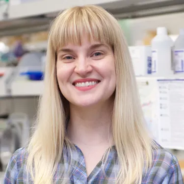 Headshot of Aislinn Williams ’02