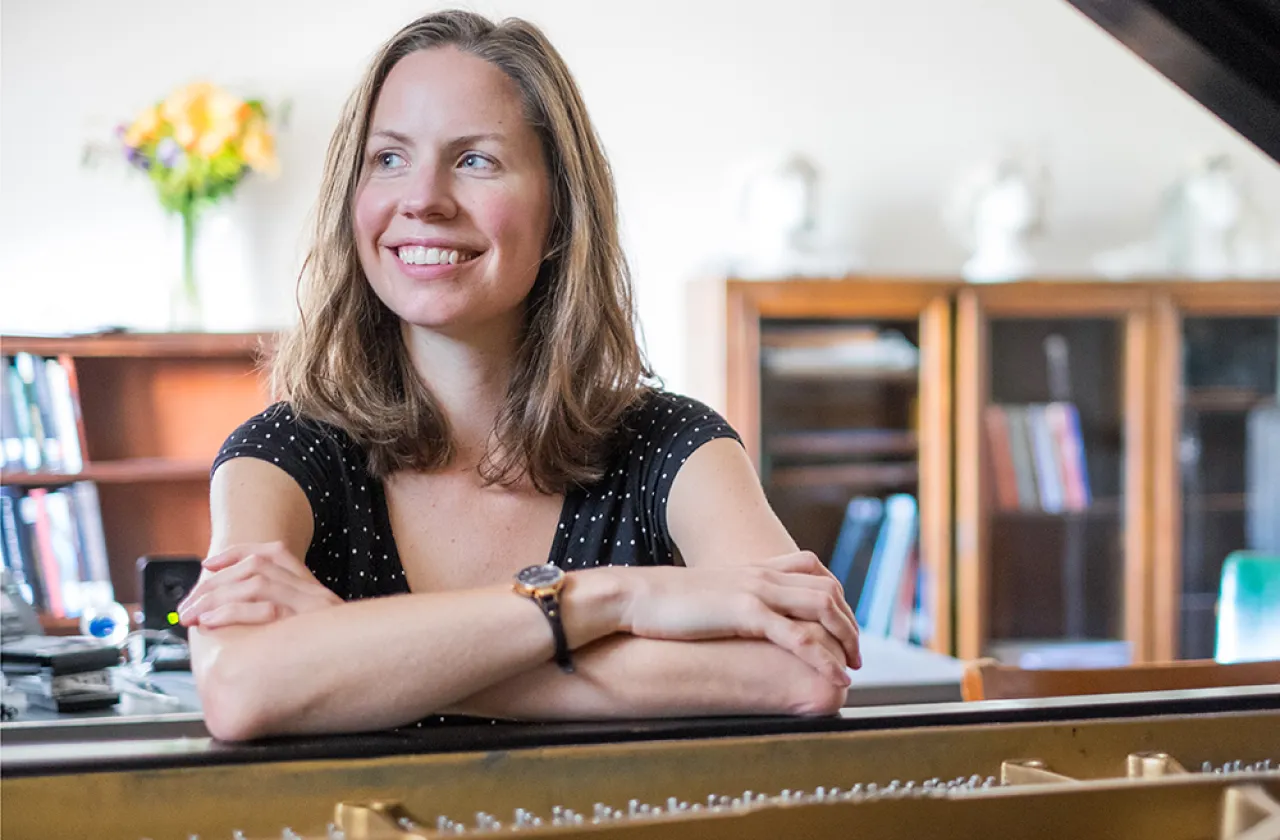 Kate Soper at the piano