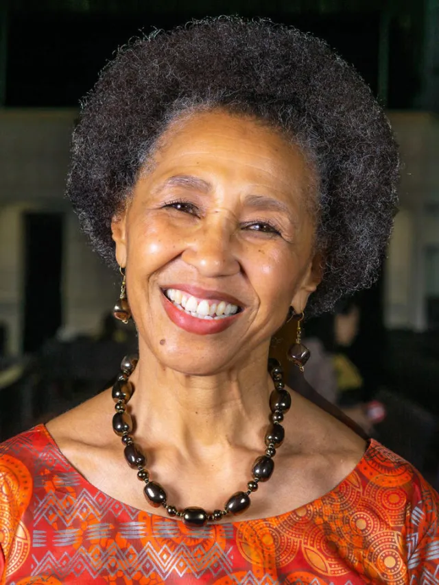 Headshot of Gloria Elaine White-Hammond