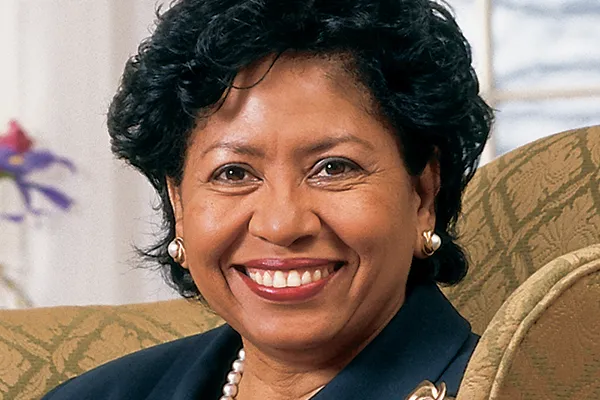 Ruth Simmons headshot