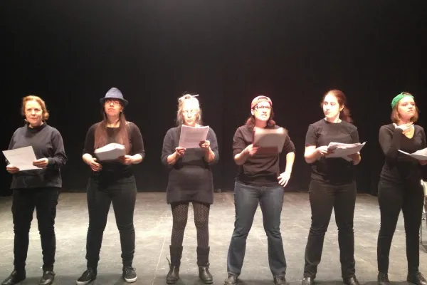 Smith students Ann Gill, Elizabeth Haas, Sylvia Kaplan, Darcy Bruce, Kyle Kaplan and Ellen Gallos perform ‘Dirty Talk’ by alumna Shaheen Vaaz.