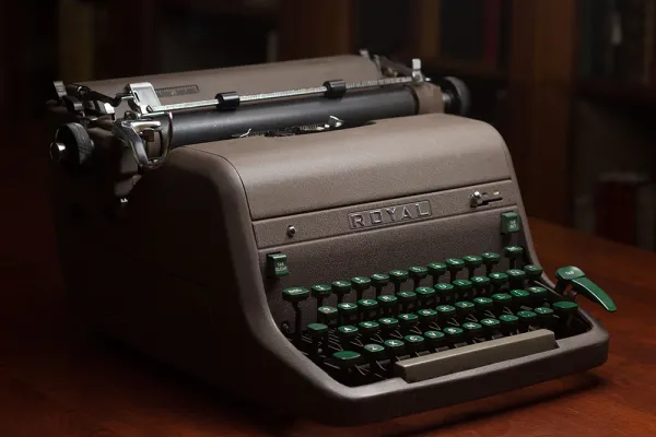 Typewriter that belonged to Sylvia Plath